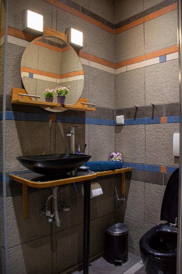 Handcrafted Unique Flat, 200M From The Acropolis Athén Kültér fotó